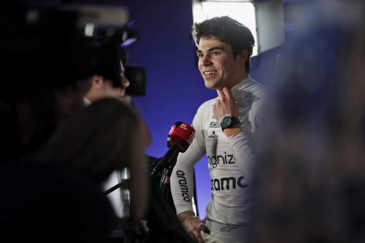 Gli ingegneri analizzano i dati e sviluppano una monoposto di Formula 1 di nuova generazione per le stagioni future.
