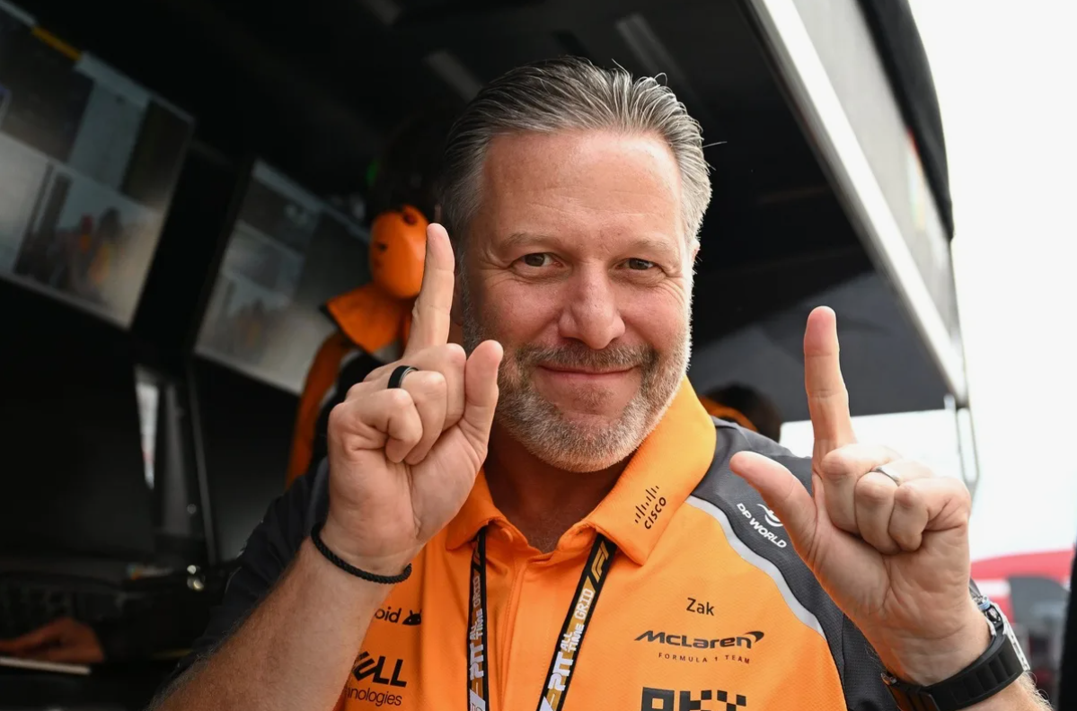 CEO của McLaren, Zak Brown, chia sẻ về quan hệ đối tác với Mercedes: Chiến lược tương lai và hợp tác kỹ thuật.