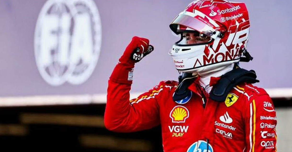 Ingenieros de Ferrari analizando datos de telemetría y gráficos de rendimiento de frenos durante la sesión de prácticas del Gran Premio de Mónaco dentro del garaje del equipo.