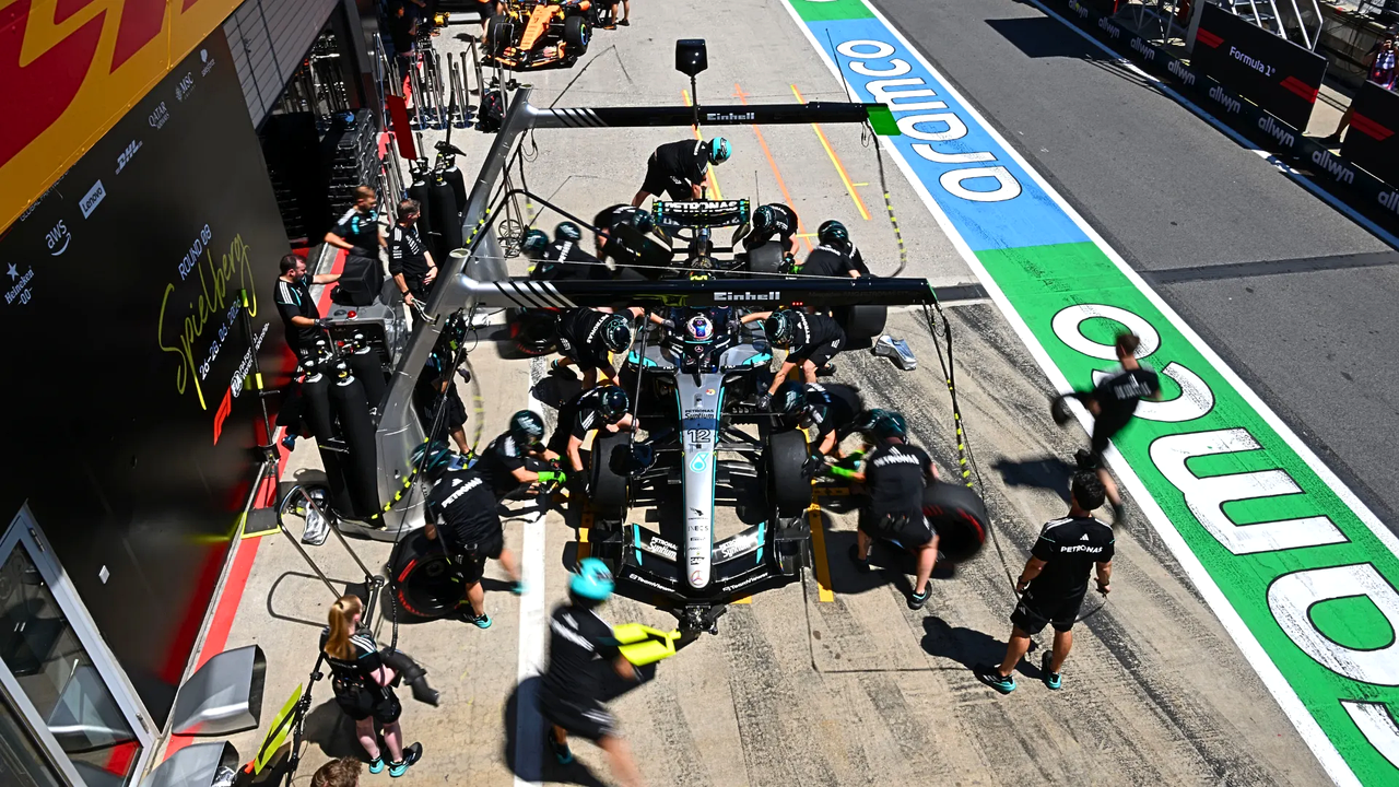 استراتيجية Austrian GP تحوّل pole position إلى مشكلة إدارة إطارات
