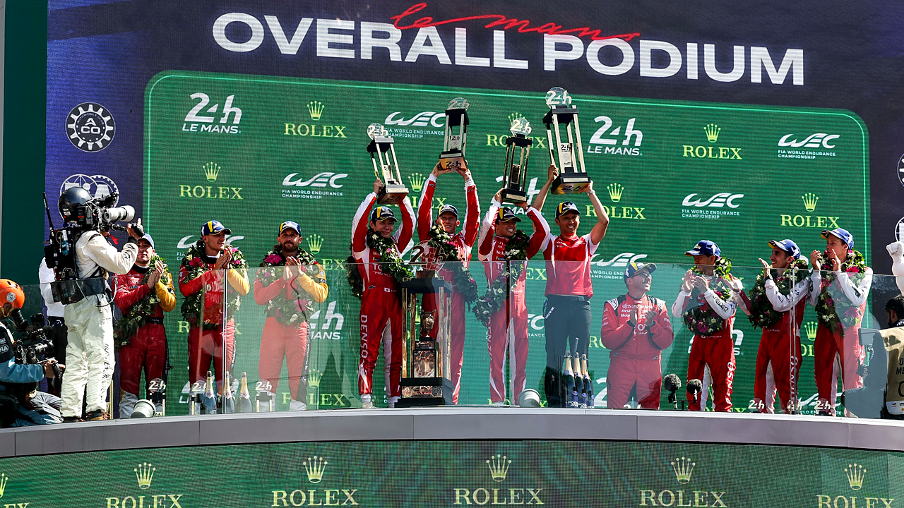 De Vries i Kobayashi dają kibicom F1 historię z Le Mans wartą śledzenia