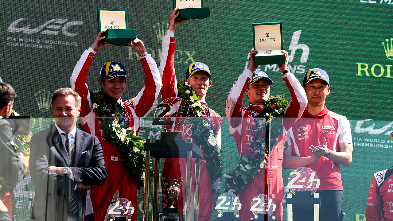 De Vries i Kobayashi przedstawiają fanom F1 historię Le Mans wartą śledzenia – zdjęcie 2