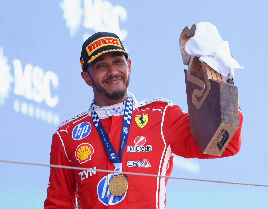 Lewis Hamilton, Ferrari 첫 우승 소감: “열정과 헌신은 항상 보답받는다”