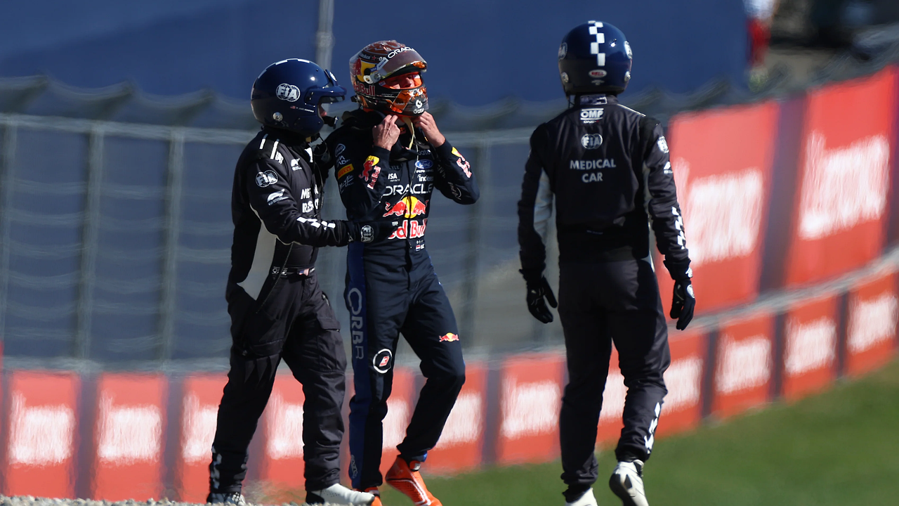 Verstappenův náraz do zdi v zatáčce 9 nechává Red Bull hledat odpovědi doma