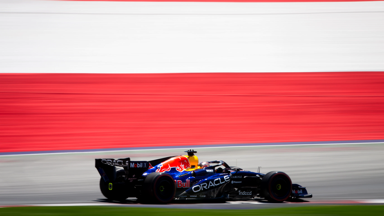 Verstappenova nehoda v zatáčce 9 nechala Red Bull v hledání