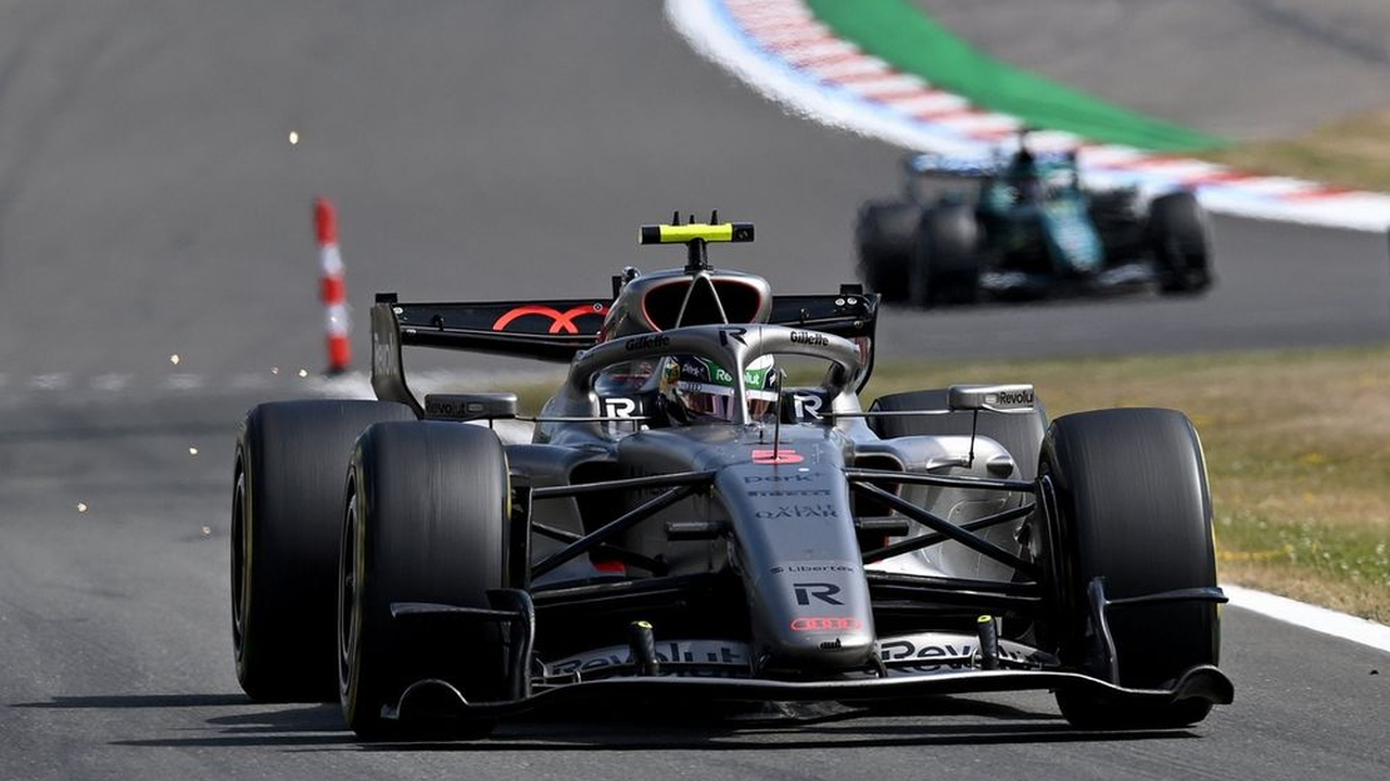 Gabriel Bortoleto alla guida della monoposto Audi di Formula 1 del 2026