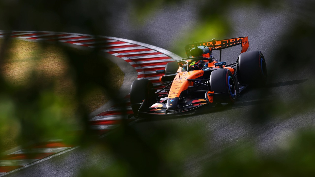 Oscar Piastri kører McLaren under kvalifikationen til Ungarns Grand Prix