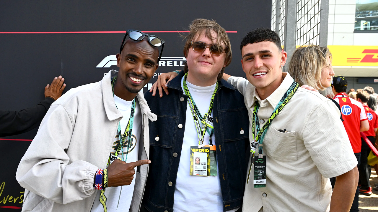 لحظات جانبية في Silverstone تُظهر لماذا لا يزال British GP يبدو مختلفاً