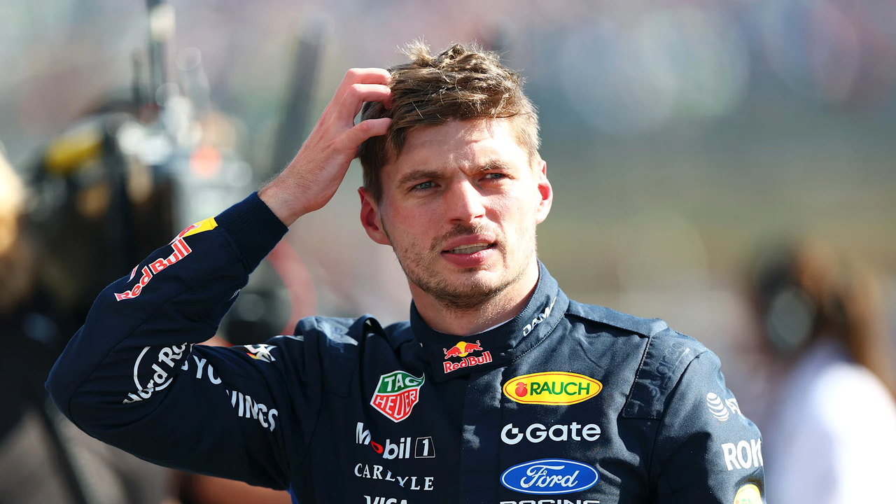 La finestra di tempo asciutto a Silverstone permette a Verstappen di rimanere in una serrata lotta per la Red Bull