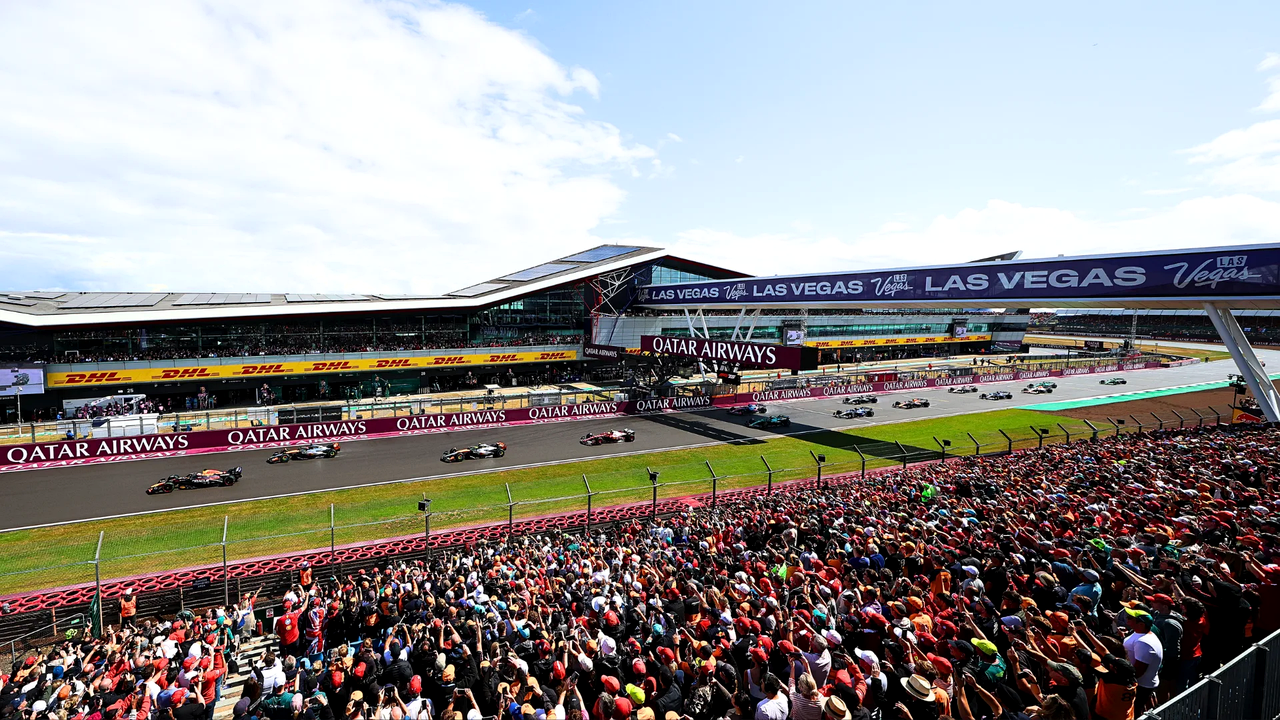 Verstappen과 Hadjar, Red Bull의 Silverstone 질문을 다시 차로 돌리다