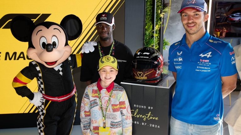 Аукцион шлемов Formula 1 собрал £151 000 для Make-A-Wish