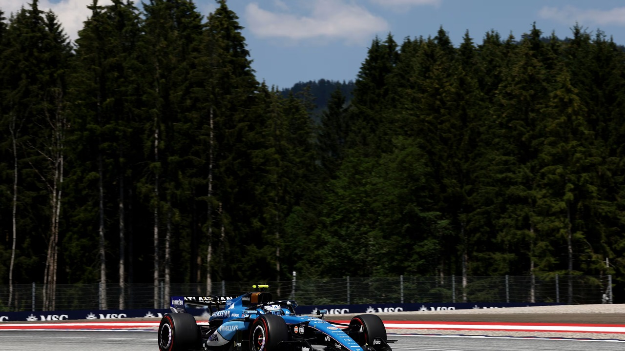 Vůz Formule 1 týmu Williams na trati