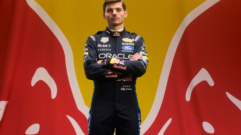 Max Verstappen не беше ранен при катастрофата си в първата обиколка в Зандвоорт