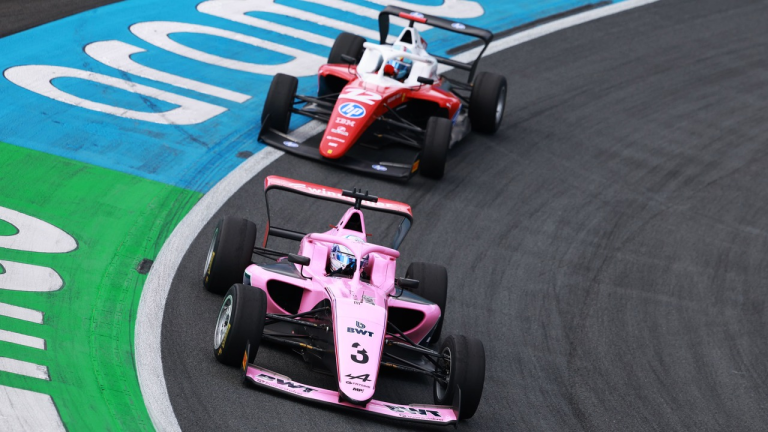 Пейтън Уескот спечели първото си състезание в F1 Academy в Зандвоорт