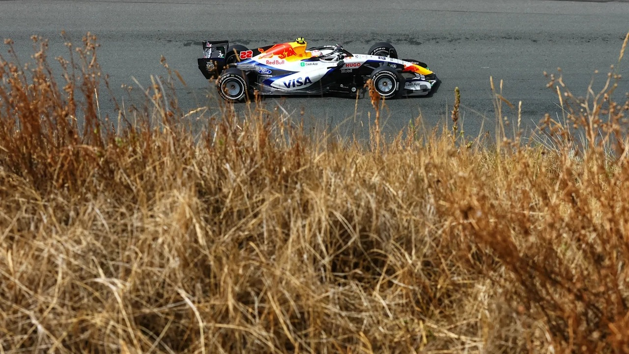 Vůz Racing Bulls jezdí v pátek v Zandvoortu