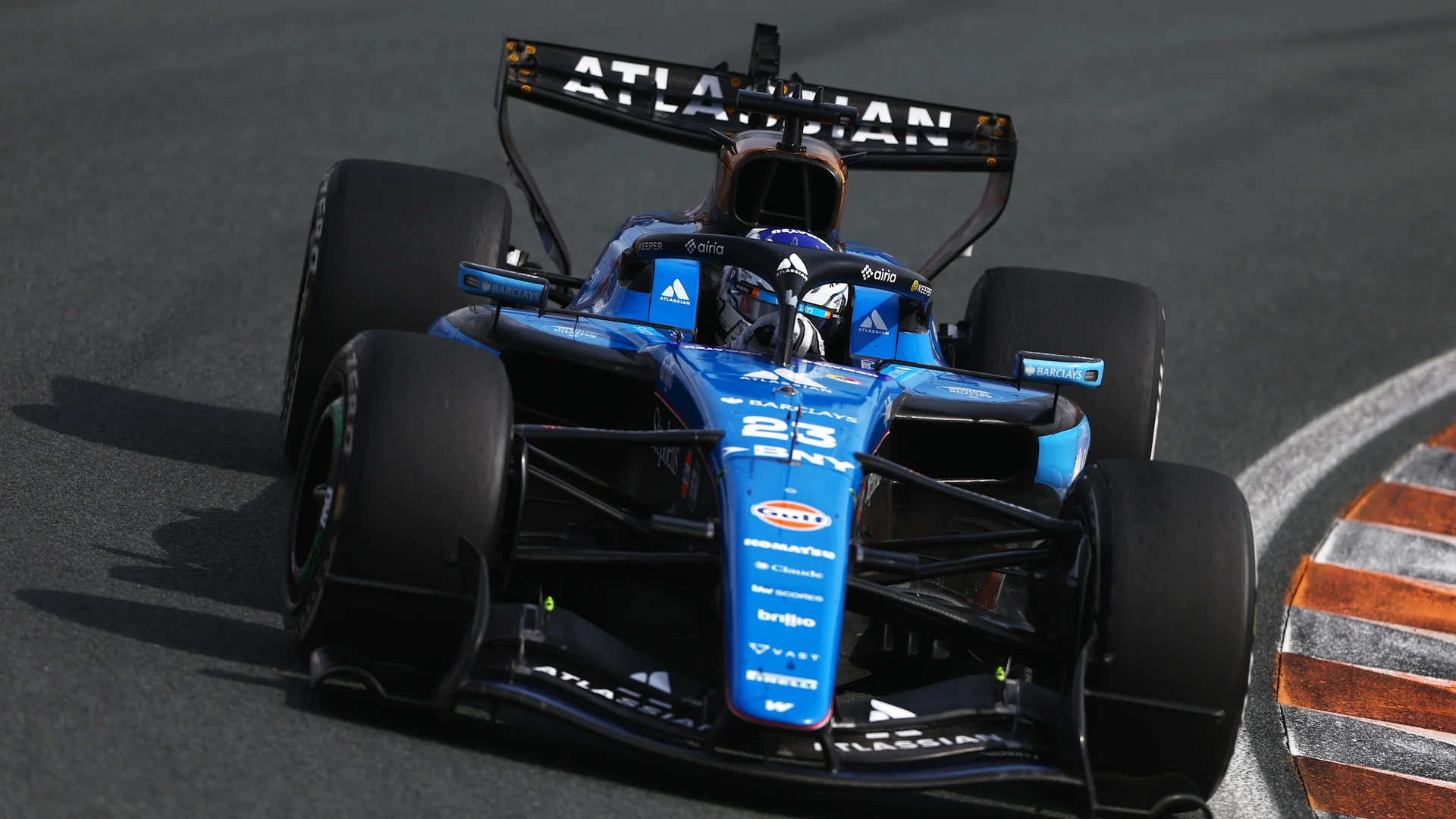 Williams ارتقای تأخیرافتاده FW48 خود را محور آخر هفته باکو قرار میدهد