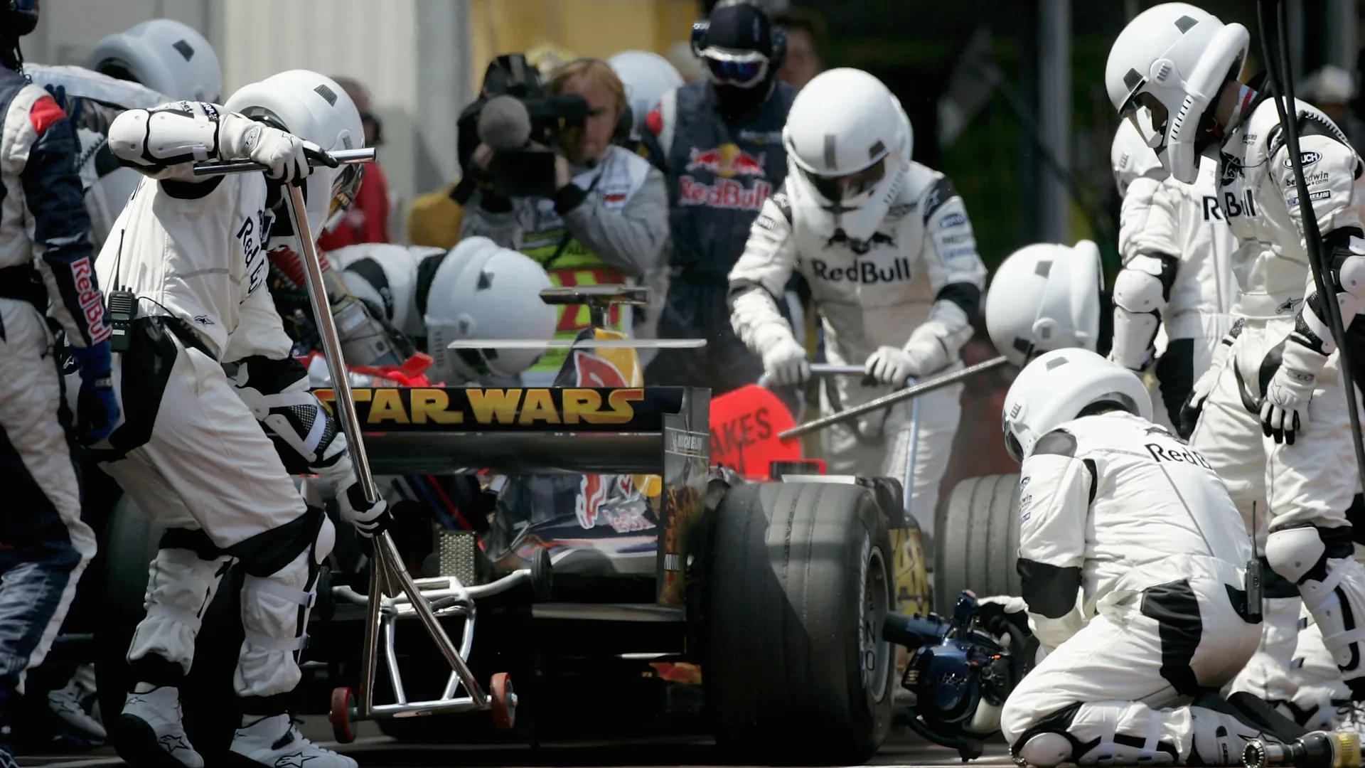David Coulthards Star-Wars-Red Bull und Kimi Raikkonens Monaco-Sieg bleiben in der Formula-1-Geschichte verbunden
